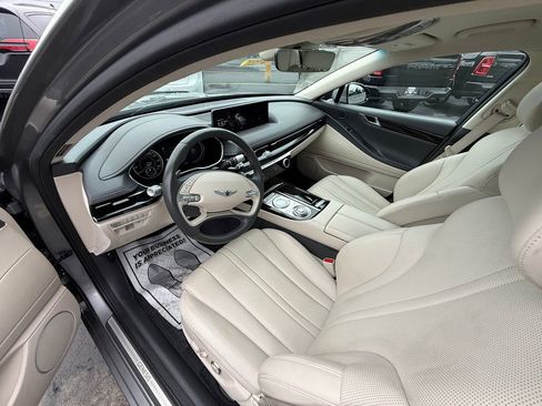 Used 2022 Genesis G80 2.5T image 10