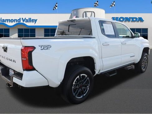 Used 2024 Toyota Tacoma TRD Sport image 6