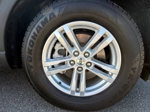 Used 2020 Ford Explorer XLT w/ Class III Trailer Tow Package AWD/4WD image 37