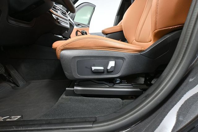 Used 2023 BMW X3 xDrive30i AWD/4WD image 17