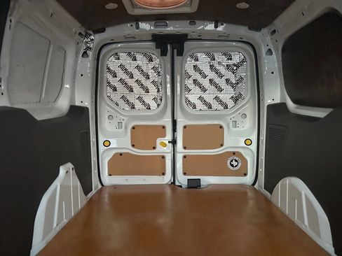 Used 2019 Ford Transit Connect XLT image 17