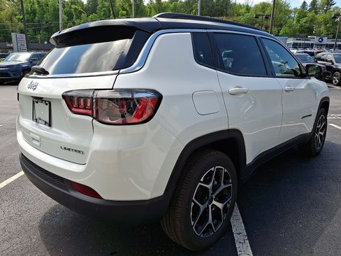 New 2026 Jeep Compass Limited AWD/4WD image 3