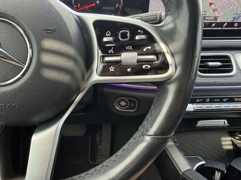 Used 2020 Mercedes-Benz GLE 350 4MATIC w/ Premium Package image 17