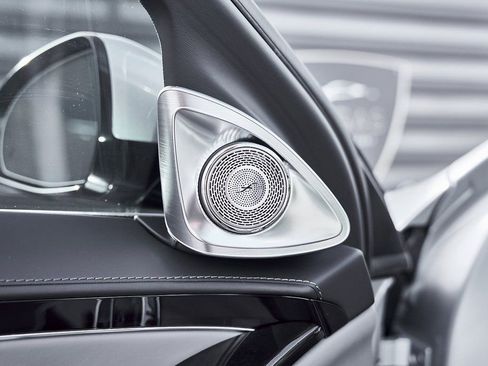 Used 2021 Mercedes-Benz Maybach S 580 4MATIC image 32