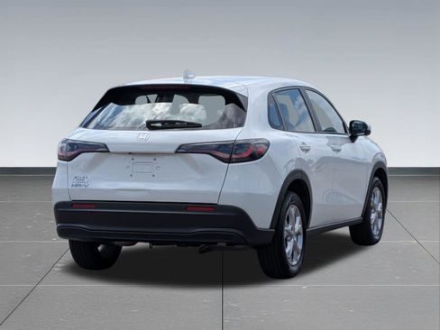Used 2024 Honda HR-V LX image 5