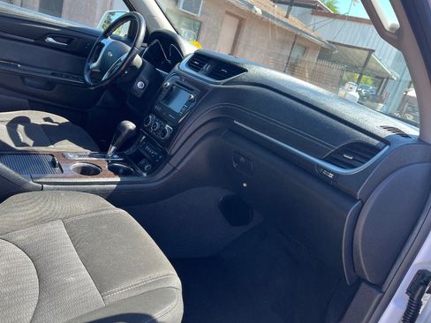 Used 2016 Chevrolet Traverse LT FWD image 36