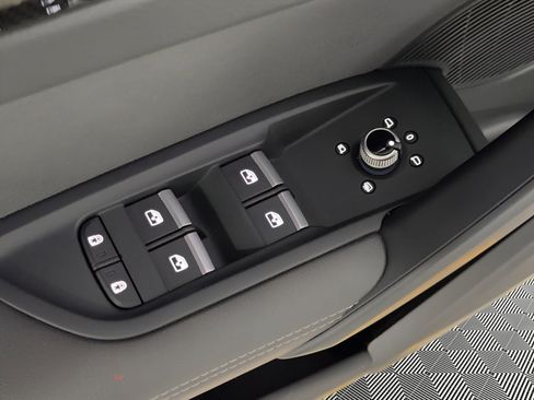 Used 2022 Audi SQ5 Prestige AWD/4WD image 15