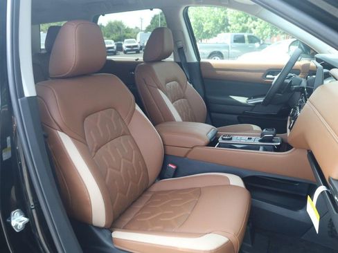 New 2026 Nissan Pathfinder Platinum AWD/4WD image 21