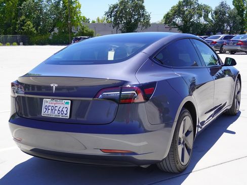 Used 2023 Tesla Model 3 Standard Range RWD image 9