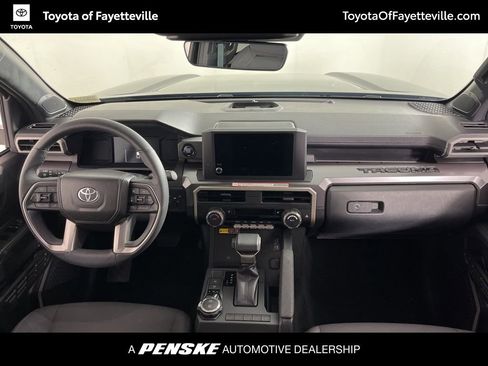 Certified 2025 Toyota Tacoma SR5 w/ SR5 Upgrade Package AWD/4WD image 17