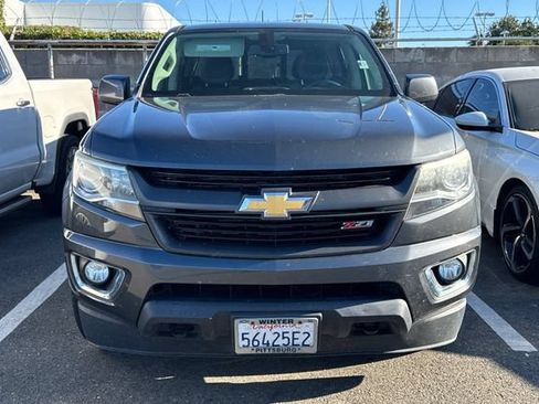 Used 2017 Chevrolet Colorado Z71 AWD/4WD image 3