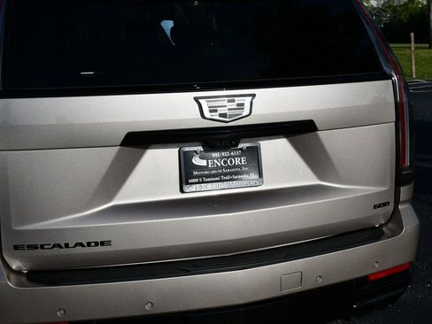 Used 2025 Cadillac Escalade Sport Platinum w/ LPO, ONYX Package image 10