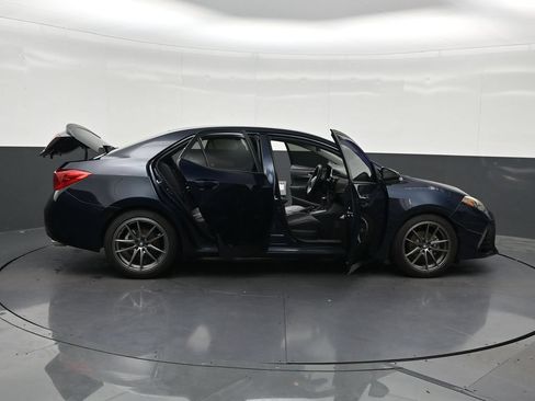 Used 2019 Toyota Corolla SE FWD image 32