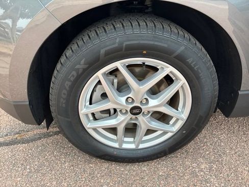 Used 2024 Ford Edge SEL AWD/4WD image 16