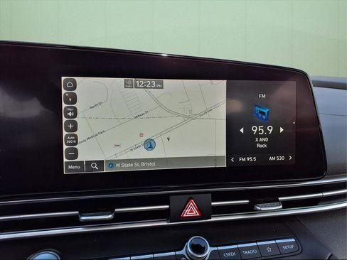 Certified 2023 Hyundai Elantra Limited image 22