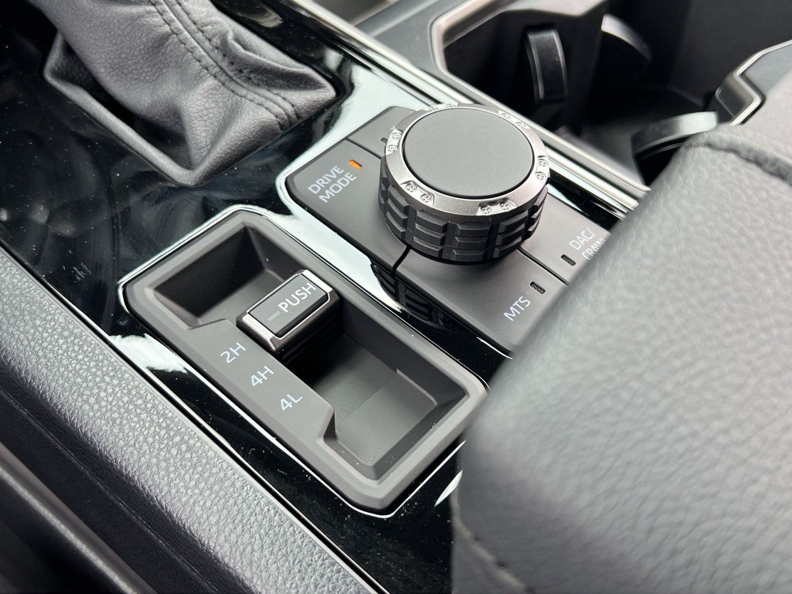 New 2026 Toyota Sequoia SR5 AWD/4WD image 25