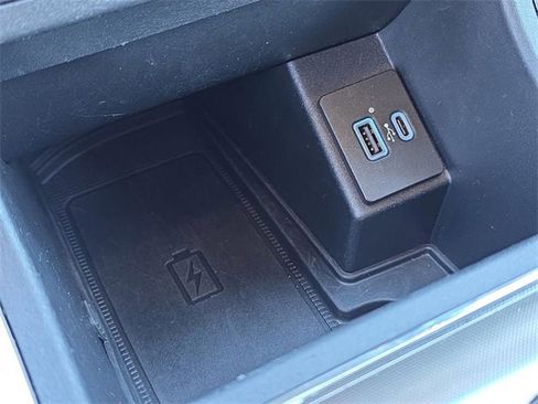 Used 2024 Ford Edge Titanium image 29