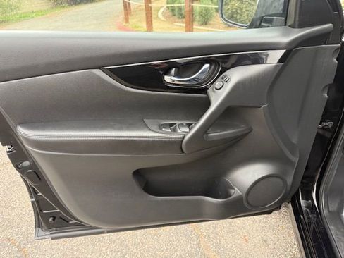 Used 2019 Nissan Rogue Sport SV image 27