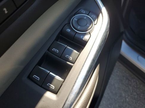 Used 2022 Cadillac XT4 Premium Luxury w/ Enhanced Visibility Package image 24