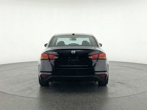 Used 2025 Nissan Altima 2.5 SV FWD image 7