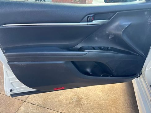 Used 2024 Toyota Camry SE image 15