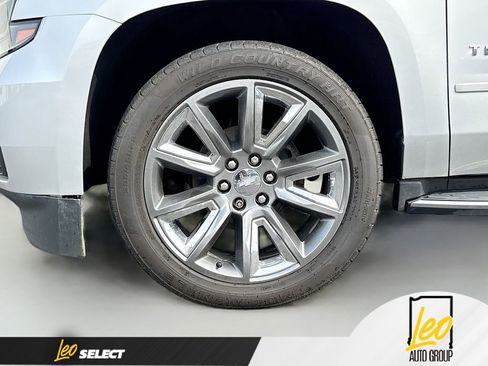 Used 2020 Chevrolet Tahoe Premier AWD/4WD image 35