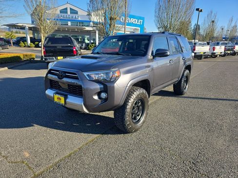 Used 2020 Toyota 4Runner TRD Off-Road Premium w/ Moonroof Package image 2