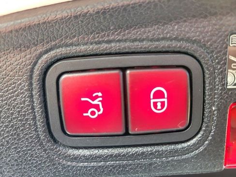 Used 2023 Mercedes-Benz C 43 AMG 4MATIC Coupe image 19