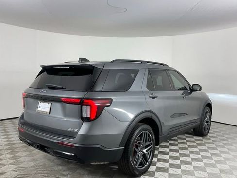 Used 2025 Ford Explorer ST-Line w/ Premium Package image 5