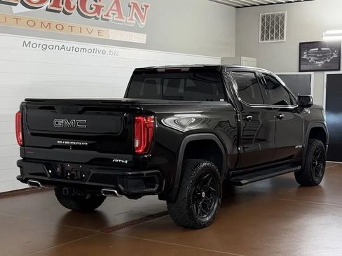 Used 2021 GMC Sierra 1500 AT4 w/ AT4 Preferred Package AWD/4WD image 3