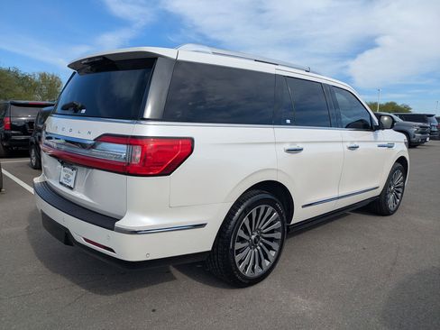 Used 2018 Lincoln Navigator Reserve w/ Technology Package image 2