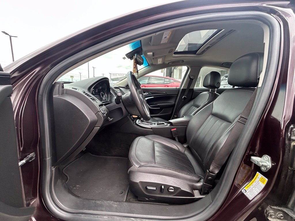 Used 2017 Buick Regal Sport Touring FWD image 7