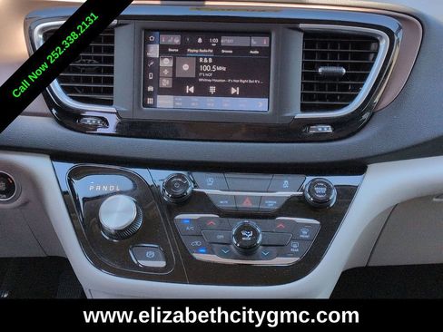 Used 2023 Chrysler Voyager LX FWD image 20