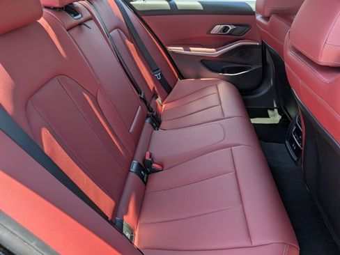 Certified 2025 BMW 330i Sedan w/ Premium Package RWD image 21