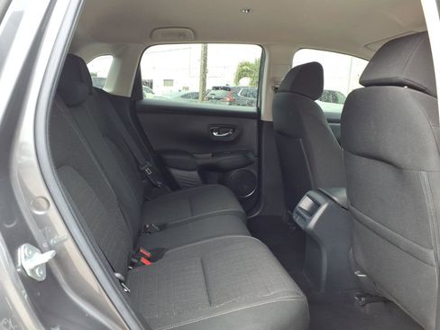 Used 2024 Honda HR-V LX image 8