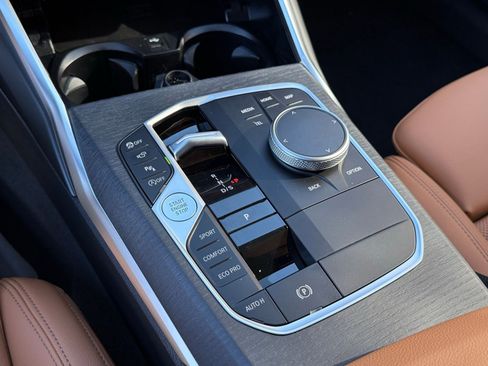 New 2026 BMW 330i Sedan w/ Convenience Package image 25