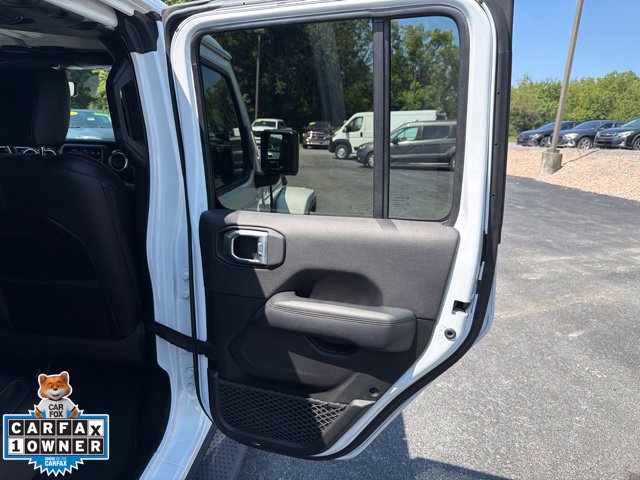 Used 2020 Jeep Wrangler Unlimited Sahara AWD/4WD image 19