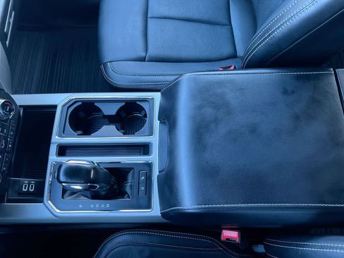 Used 2019 Ford F150 Lariat w/ Equipment Group 502A Luxury image 21