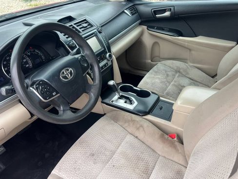Used 2013 Toyota Camry LE FWD image 10
