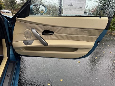 Used 2003 BMW Z4 2.5i image 41