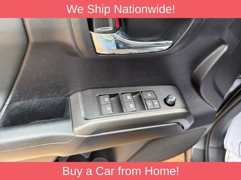 Used 2021 Toyota Tacoma TRD Off-Road w/ Technology Package AWD/4WD image 11