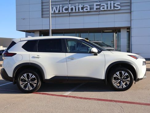 Used 2023 Nissan Rogue SV AWD/4WD image 5
