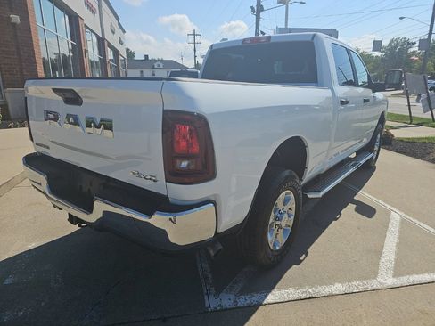 Used 2026 RAM 2500 Big Horn AWD/4WD image 16