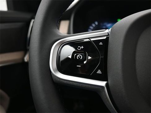 New 2026 Volvo XC90 B6 Plus w/ Protection Package Premier image 26