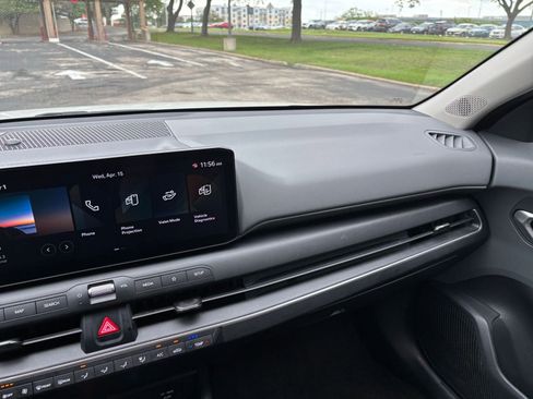 Used 2025 Kia K4 FWD image 30