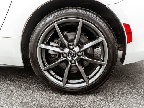 Used 2019 MAZDA MX-5 Miata RF Grand Touring RWD image 33
