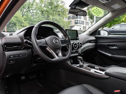 Used 2025 Nissan Sentra SR w/ SR Premium Package FWD image 23