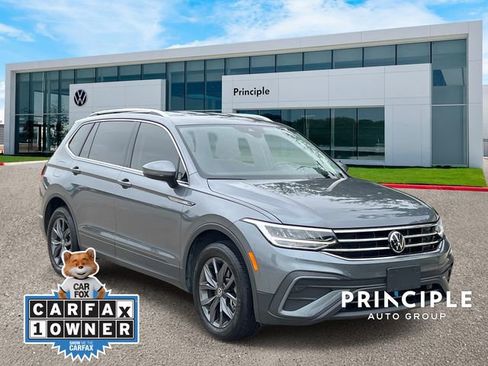 Used 2022 Volkswagen Tiguan SE FWD image 3