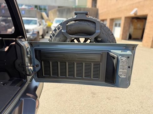 Used 2026 Jeep Wrangler Rubicon w/ Xtreme 35 Tire Package AWD/4WD image 31