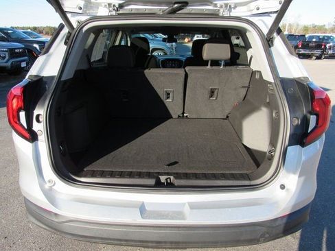 Used 2021 GMC Terrain SLE w/ Driver Convenience Package image 25